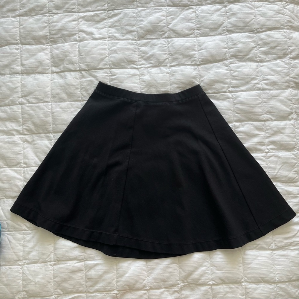 Black skater skirt